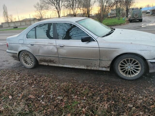 Серый БМВ 3 Серия, объемом двигателя 0 л и пробегом 563 тыс. км за 1892 $, фото 3 на Automoto.ua