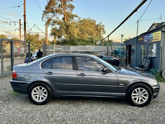 Серый БМВ 3 Серия, объемом двигателя 2.2 л и пробегом 243 тыс. км за 4600 $, фото 4 на Automoto.ua