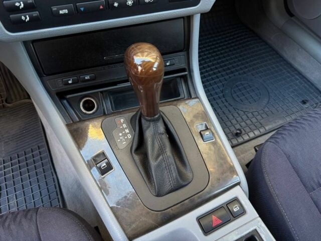 Серый БМВ 3 Серия, объемом двигателя 2 л и пробегом 144 тыс. км за 5800 $, фото 18 на Automoto.ua