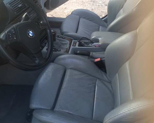 Серый БМВ 3 Серия, объемом двигателя 2.9 л и пробегом 320 тыс. км за 5500 $, фото 12 на Automoto.ua