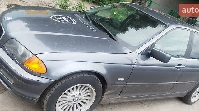 Серый БМВ 3 Серия, объемом двигателя 2 л и пробегом 400 тыс. км за 5550 $, фото 6 на Automoto.ua