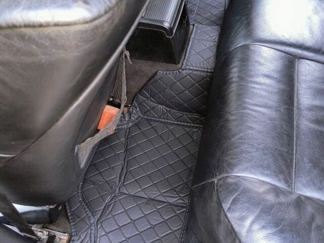 Серый БМВ 3 Серия, объемом двигателя 2.9 л и пробегом 330 тыс. км за 6500 $, фото 5 на Automoto.ua