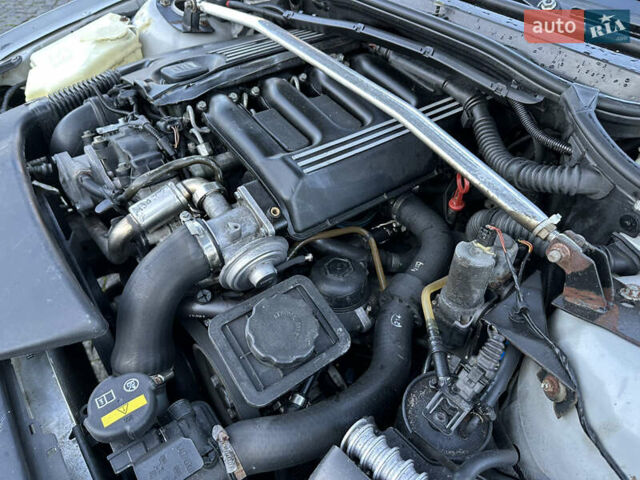 Сірий БМВ 3 Серія, об'ємом двигуна 3 л та пробігом 397 тис. км за 6300 $, фото 44 на Automoto.ua