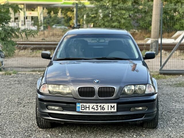 Серый БМВ 3 Серия, объемом двигателя 2.2 л и пробегом 243 тыс. км за 4600 $, фото 1 на Automoto.ua