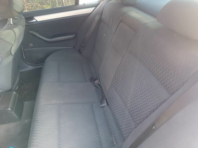 Серый БМВ 3 Серия, объемом двигателя 2 л и пробегом 300 тыс. км за 2834 $, фото 1 на Automoto.ua