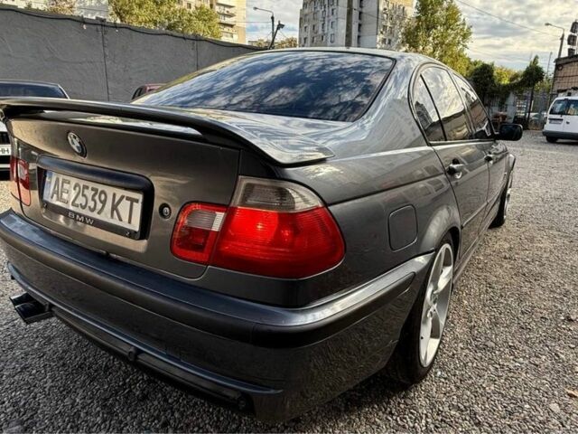 Серый БМВ 3 Серия, объемом двигателя 2.2 л и пробегом 245 тыс. км за 3750 $, фото 1 на Automoto.ua