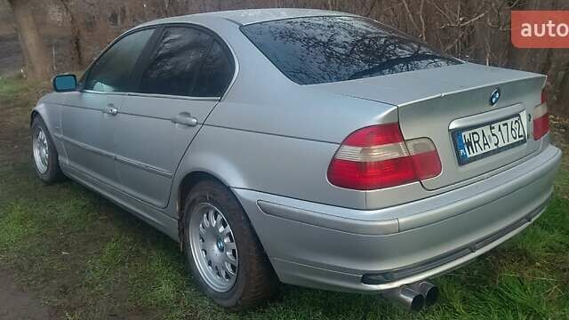 Серый БМВ 3 Серия, объемом двигателя 2.2 л и пробегом 300 тыс. км за 2826 $, фото 5 на Automoto.ua