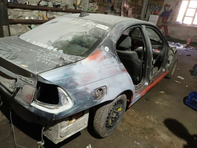 Серый БМВ 3 Серия, объемом двигателя 2 л и пробегом 234 тыс. км за 3400 $, фото 8 на Automoto.ua