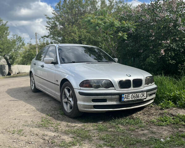 Серый БМВ 3 Серия, объемом двигателя 1.9 л и пробегом 293 тыс. км за 4400 $, фото 3 на Automoto.ua