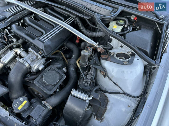 Сірий БМВ 3 Серія, об'ємом двигуна 3 л та пробігом 397 тис. км за 6300 $, фото 43 на Automoto.ua