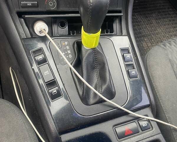 Серый БМВ 3 Серия, объемом двигателя 2 л и пробегом 260 тыс. км за 5000 $, фото 8 на Automoto.ua