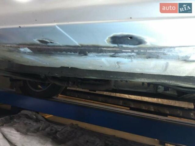 Серый БМВ 3 Серия, объемом двигателя 1.9 л и пробегом 245 тыс. км за 5800 $, фото 24 на Automoto.ua