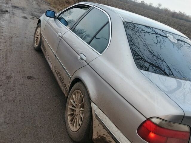 Серый БМВ 3 Серия, объемом двигателя 0 л и пробегом 563 тыс. км за 1892 $, фото 5 на Automoto.ua