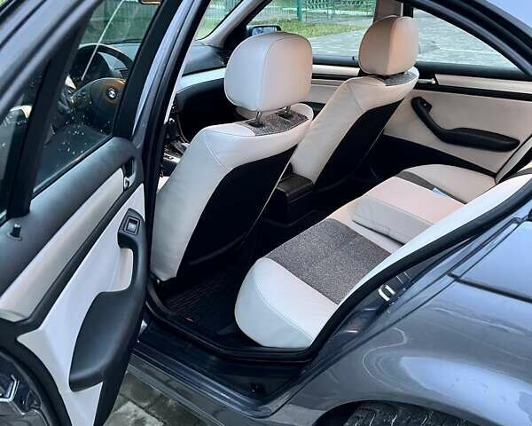 Сірий БМВ 3 Серія, об'ємом двигуна 2 л та пробігом 77 тис. км за 10000 $, фото 30 на Automoto.ua