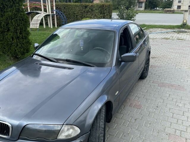 Серый БМВ 3 Серия, объемом двигателя 2 л и пробегом 266 тыс. км за 3000 $, фото 1 на Automoto.ua