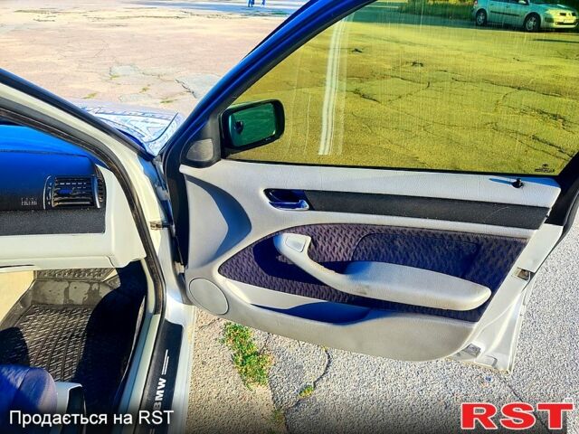 Серый БМВ 3 Серия, объемом двигателя 1.9 л и пробегом 200 тыс. км за 2800 $, фото 6 на Automoto.ua