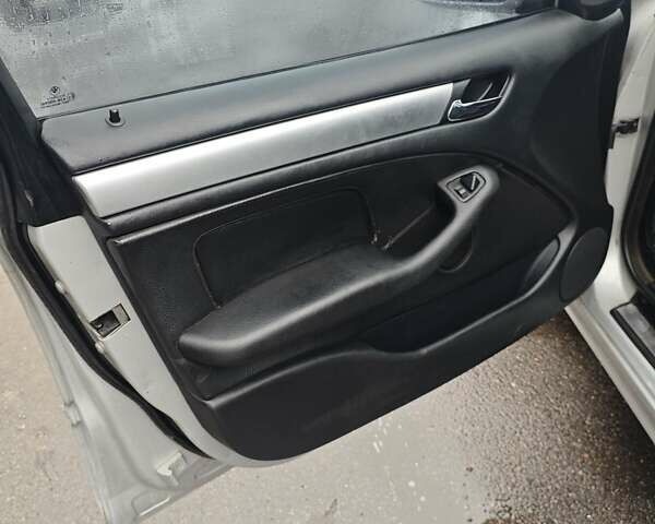 Серый БМВ 3 Серия, объемом двигателя 2 л и пробегом 388 тыс. км за 4600 $, фото 11 на Automoto.ua