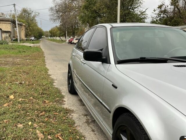 Серый БМВ 3 Серия, объемом двигателя 2 л и пробегом 400 тыс. км за 7300 $, фото 1 на Automoto.ua