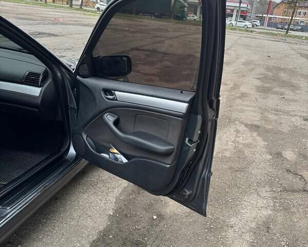Сірий БМВ 3 Серія, об'ємом двигуна 2 л та пробігом 326 тис. км за 4400 $, фото 19 на Automoto.ua