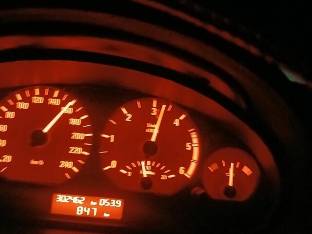 Серый БМВ 3 Серия, объемом двигателя 2 л и пробегом 310 тыс. км за 6100 $, фото 5 на Automoto.ua