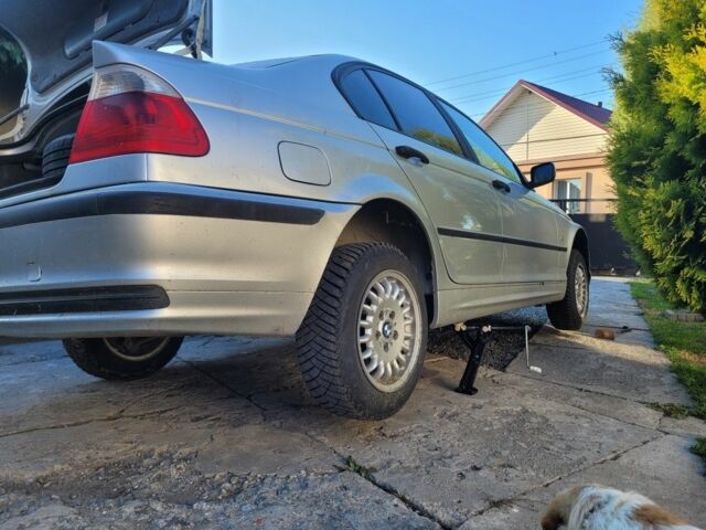 Серый БМВ 3 Серия, объемом двигателя 2 л и пробегом 300 тыс. км за 3700 $, фото 2 на Automoto.ua