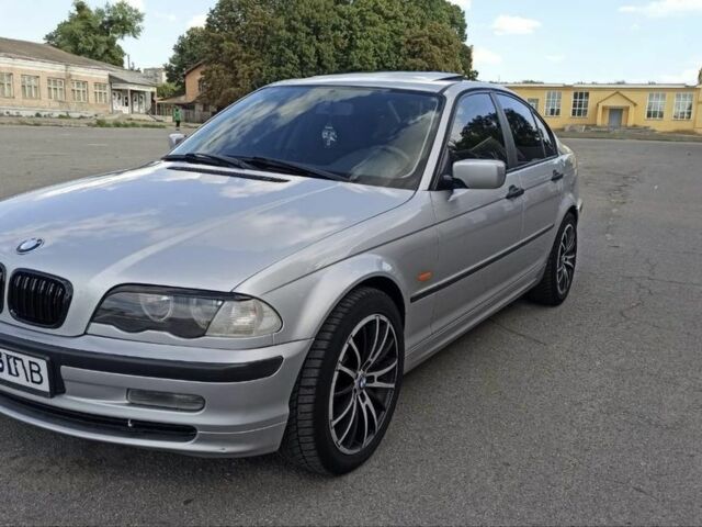 Серый БМВ 3 Серия, объемом двигателя 0 л и пробегом 350 тыс. км за 4300 $, фото 1 на Automoto.ua