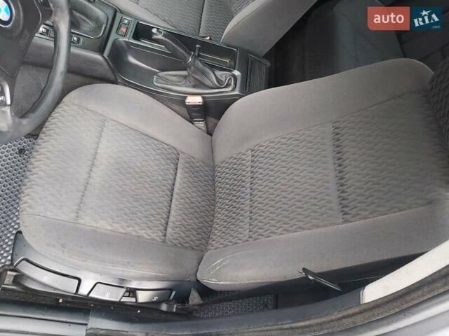 Сірий БМВ 3 Серія, об'ємом двигуна 3 л та пробігом 302 тис. км за 5600 $, фото 43 на Automoto.ua
