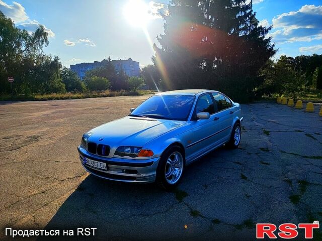 Серый БМВ 3 Серия, объемом двигателя 1.9 л и пробегом 200 тыс. км за 2800 $, фото 1 на Automoto.ua