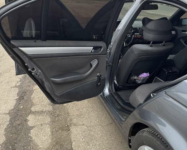 Сірий БМВ 3 Серія, об'ємом двигуна 2 л та пробігом 326 тис. км за 4400 $, фото 11 на Automoto.ua