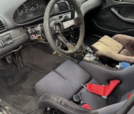 Сірий БМВ 3 Серія, об'ємом двигуна 2 л та пробігом 259 тис. км за 10000 $, фото 5 на Automoto.ua