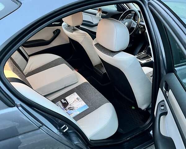 Сірий БМВ 3 Серія, об'ємом двигуна 2 л та пробігом 77 тис. км за 10000 $, фото 28 на Automoto.ua