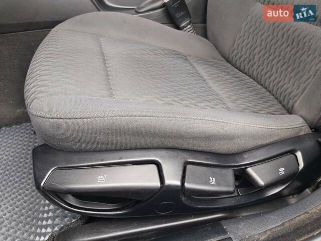 Сірий БМВ 3 Серія, об'ємом двигуна 3 л та пробігом 302 тис. км за 5600 $, фото 53 на Automoto.ua