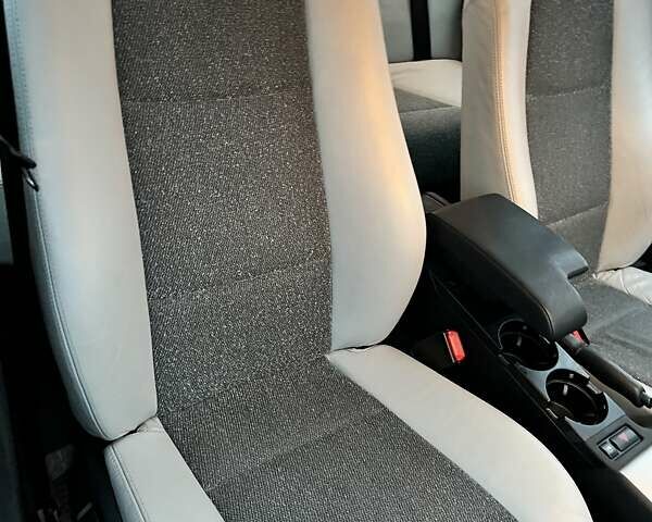 Сірий БМВ 3 Серія, об'ємом двигуна 2 л та пробігом 77 тис. км за 10000 $, фото 24 на Automoto.ua