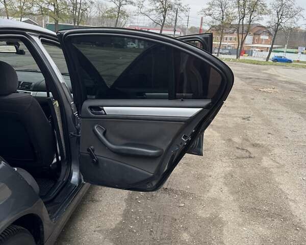 Сірий БМВ 3 Серія, об'ємом двигуна 2 л та пробігом 326 тис. км за 4400 $, фото 20 на Automoto.ua