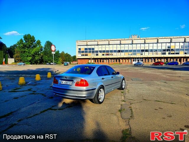 Серый БМВ 3 Серия, объемом двигателя 1.9 л и пробегом 200 тыс. км за 2800 $, фото 3 на Automoto.ua