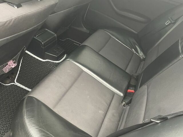 Серый БМВ 3 Серия, объемом двигателя 2 л и пробегом 440 тыс. км за 7700 $, фото 2 на Automoto.ua