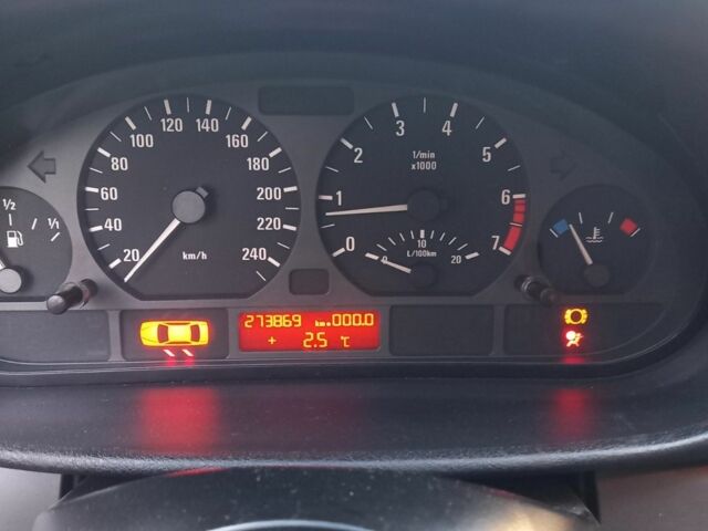 Серый БМВ 3 Серия, объемом двигателя 2.2 л и пробегом 273 тыс. км за 4700 $, фото 6 на Automoto.ua