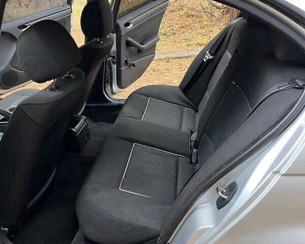 Сірий БМВ 3 Серія, об'ємом двигуна 2 л та пробігом 359 тис. км за 5200 $, фото 9 на Automoto.ua