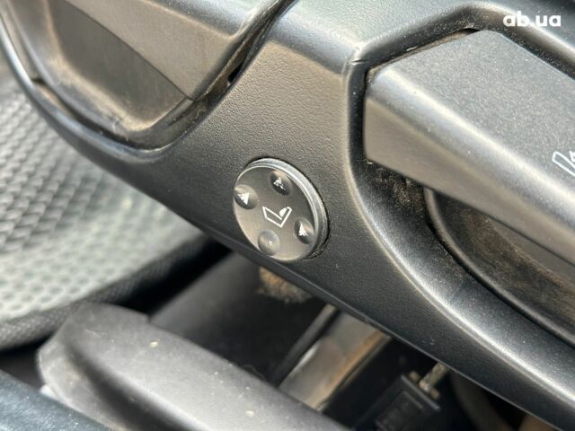 Сірий БМВ 3 Серія, об'ємом двигуна 2 л та пробігом 300 тис. км за 5990 $, фото 8 на Automoto.ua