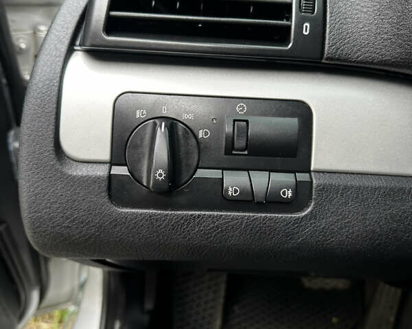 Серый БМВ 3 Серия, объемом двигателя 3 л и пробегом 367 тыс. км за 9500 $, фото 48 на Automoto.ua