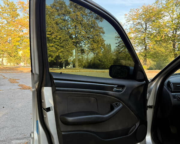 Сірий БМВ 3 Серія, об'ємом двигуна 2 л та пробігом 190 тис. км за 6000 $, фото 16 на Automoto.ua