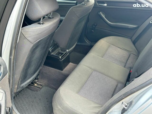 Сірий БМВ 3 Серія, об'ємом двигуна 2 л та пробігом 300 тис. км за 5990 $, фото 10 на Automoto.ua