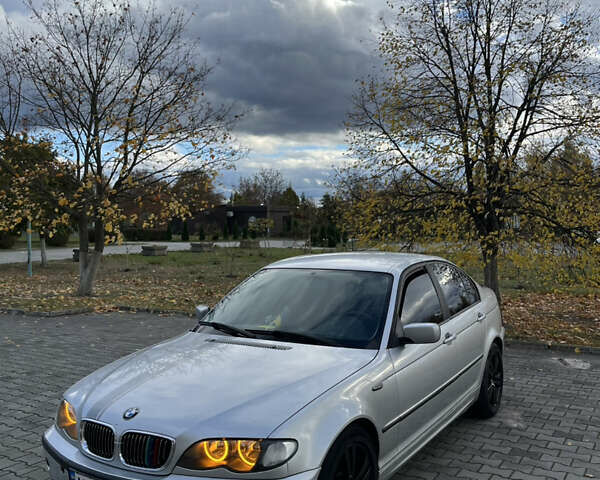 Серый БМВ 3 Серия, объемом двигателя 2 л и пробегом 311 тыс. км за 5499 $, фото 2 на Automoto.ua