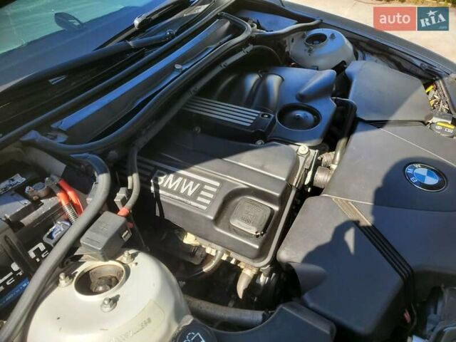 Серый БМВ 3 Серия, объемом двигателя 2 л и пробегом 220 тыс. км за 6500 $, фото 13 на Automoto.ua