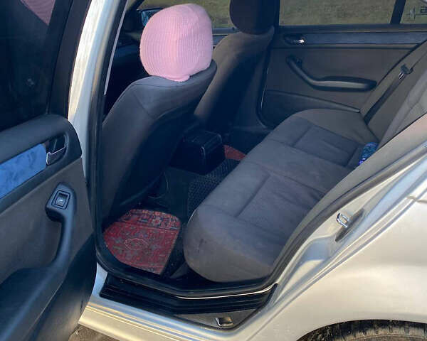 Серый БМВ 3 Серия, объемом двигателя 2 л и пробегом 230 тыс. км за 6000 $, фото 10 на Automoto.ua