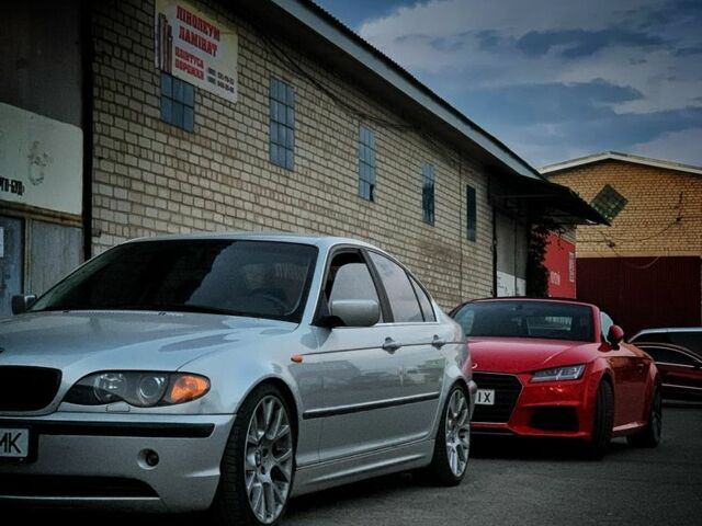 Серый БМВ 3 Серия, объемом двигателя 2.2 л и пробегом 300 тыс. км за 6000 $, фото 1 на Automoto.ua