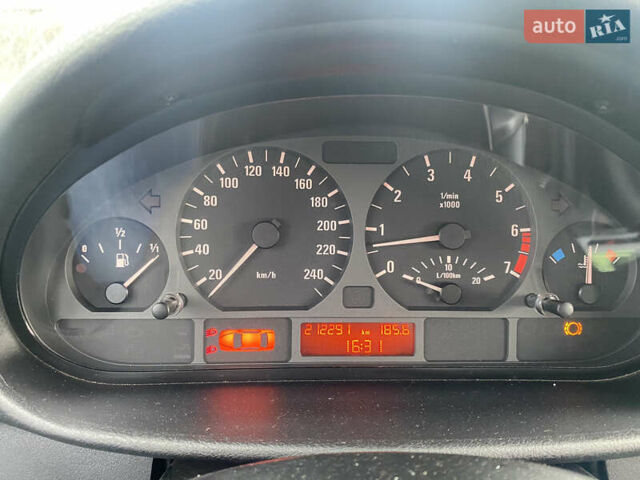 Серый БМВ 3 Серия, объемом двигателя 2 л и пробегом 212 тыс. км за 5300 $, фото 18 на Automoto.ua
