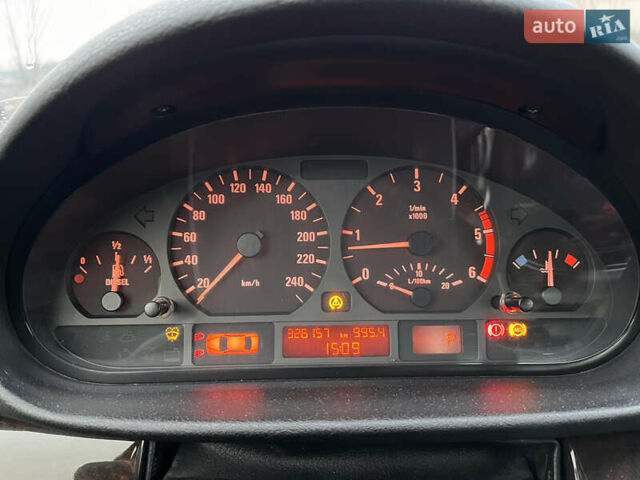 Сірий БМВ 3 Серія, об'ємом двигуна 3 л та пробігом 326 тис. км за 6500 $, фото 3 на Automoto.ua