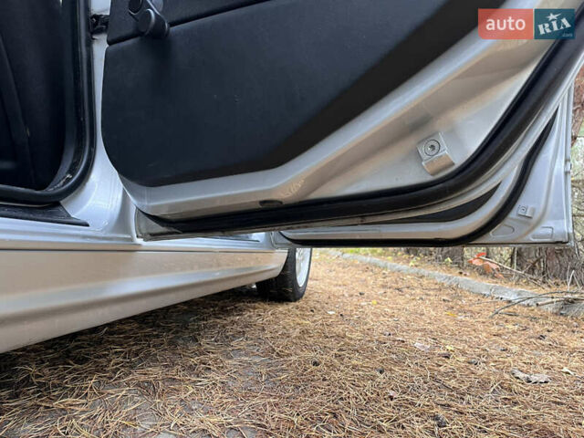 Сірий БМВ 3 Серія, об'ємом двигуна 2 л та пробігом 359 тис. км за 5200 $, фото 28 на Automoto.ua