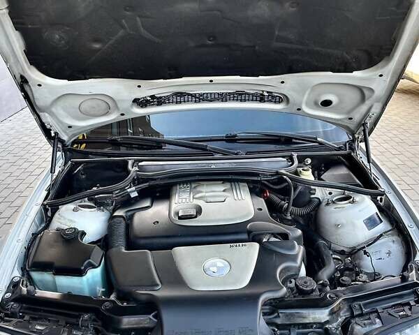 Серый БМВ 3 Серия, объемом двигателя 2 л и пробегом 350 тыс. км за 4999 $, фото 2 на Automoto.ua